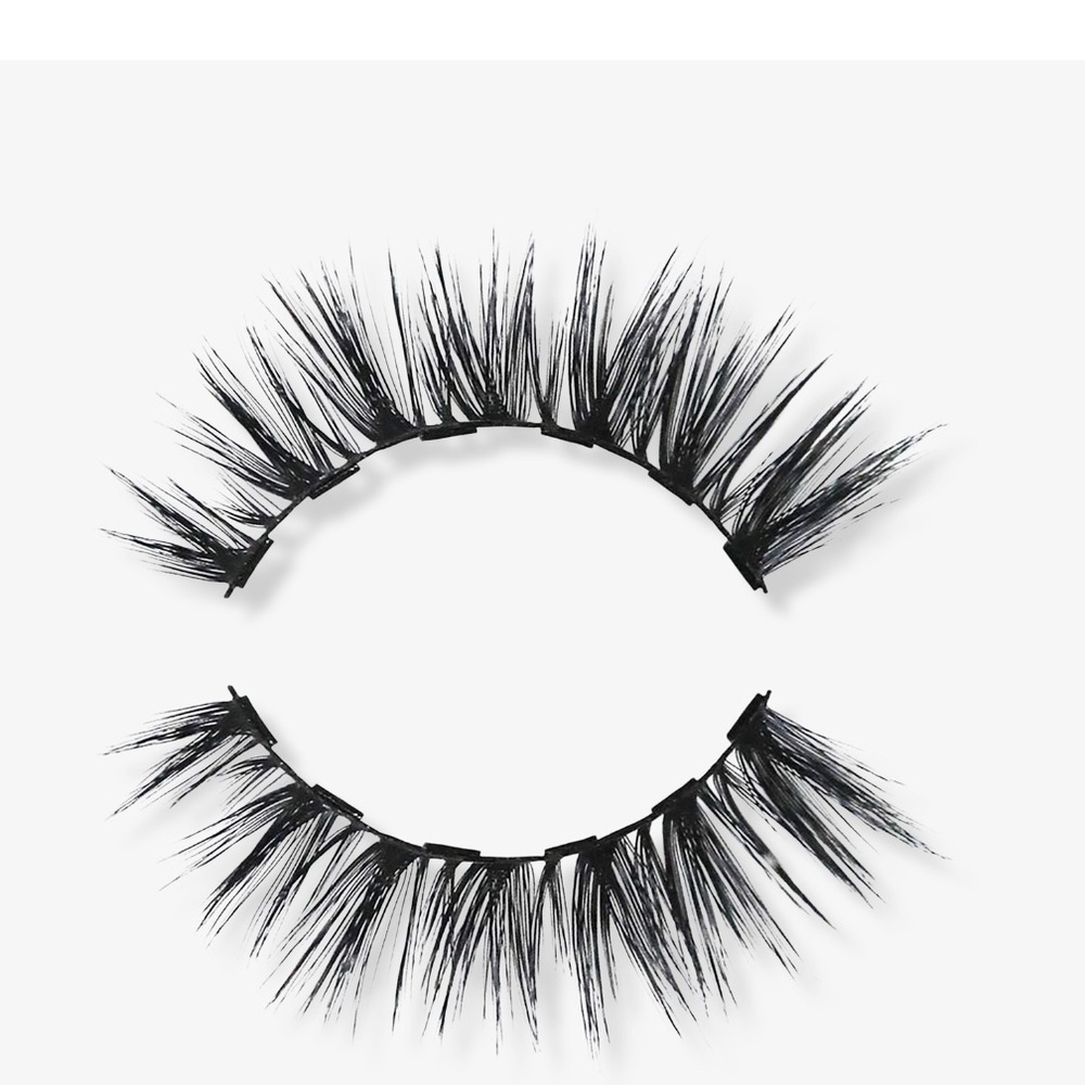 Lucky Magnetic Lashes
NEW IN BOX - Picture 2 of 5